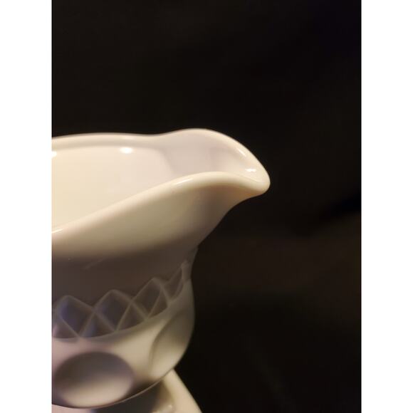 2 Pc Vintage Colony Milk Glass Open Sugar n Creamer Set in Lacette - Picture 9 of 16